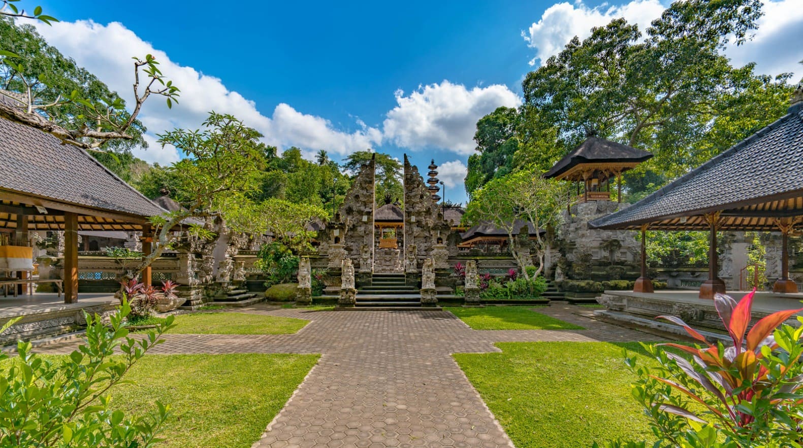tirta empul Tirta Empul Temple - Biểu tượng của niềm tin và sự thanh khiết trong văn hóa Bali
