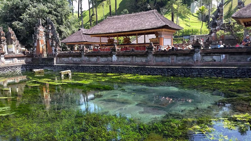 tirta empul Kiến trúc Pura Tirta Empul mang đậm phong cách truyền thống Bali với những mái đền chạm khắc tinh xảo