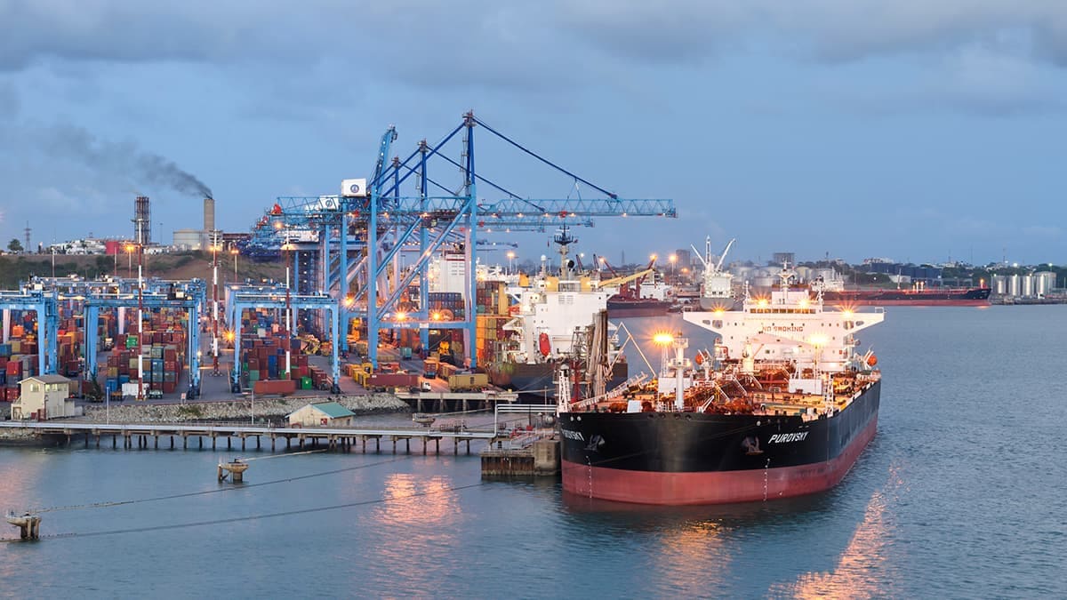 Cảng và logistics tại Mombasa ngày nay – biểu tượng hiện đại cho điểm cuối con đường tơ lụa ở châu Phi