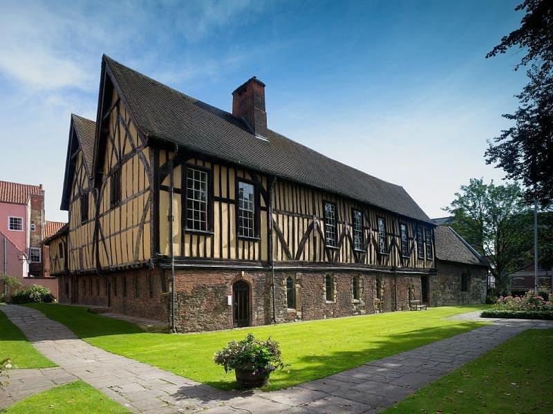 thành phố york Hội trường Merchant Adventurers’ Hall – công trình gỗ Trung Cổ tráng lệ, lưu giữ dấu ấn thương nhân xưa