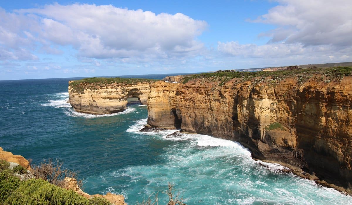 Port Campbell thu hút du khách với bãi biển đẹp và cảnh quan hoang sơ