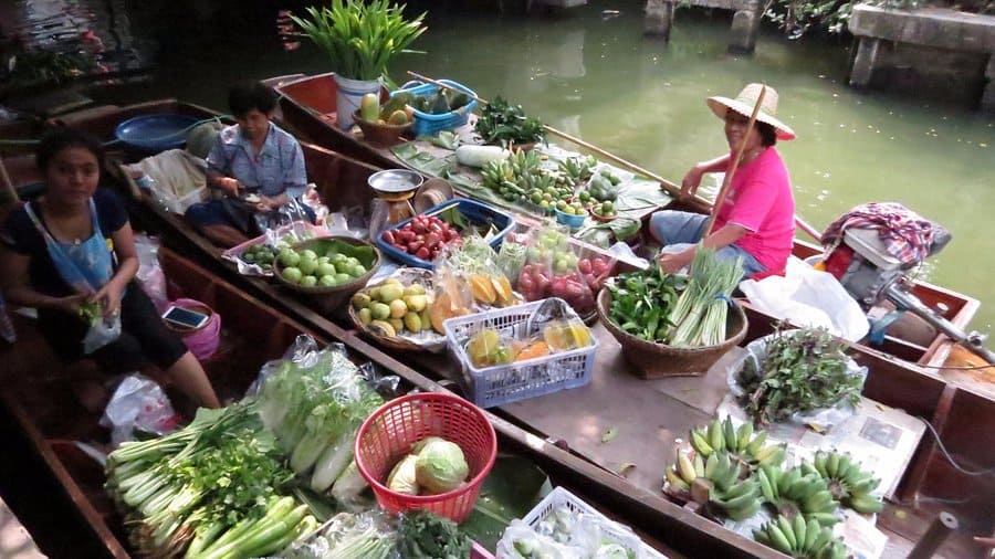 Với những lưu ý khi tham quan chợ Khlong Lat Mayom giúp chuyến đi thuận lợi và trọn vẹn hơn