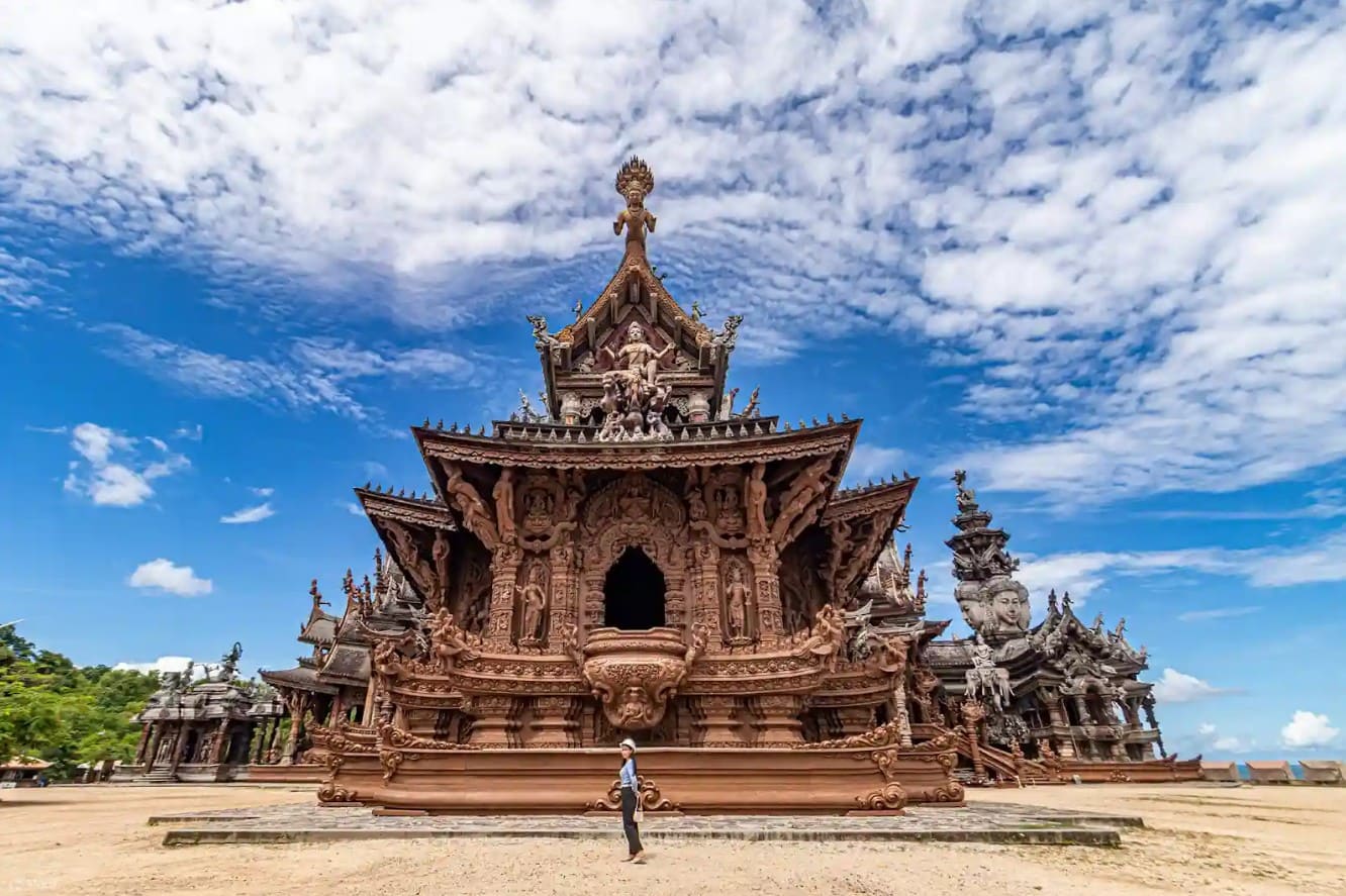 Bảy triết lý sống chính là linh hồn tạo nên ý nghĩa sâu sắc của Đền Chân Lý Pattaya