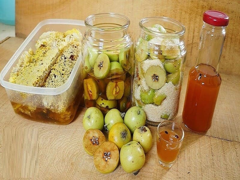 Rượu táo mèo Tây Bắc thơm ngọt, cay nhẹ và đặc trưng vùng cao