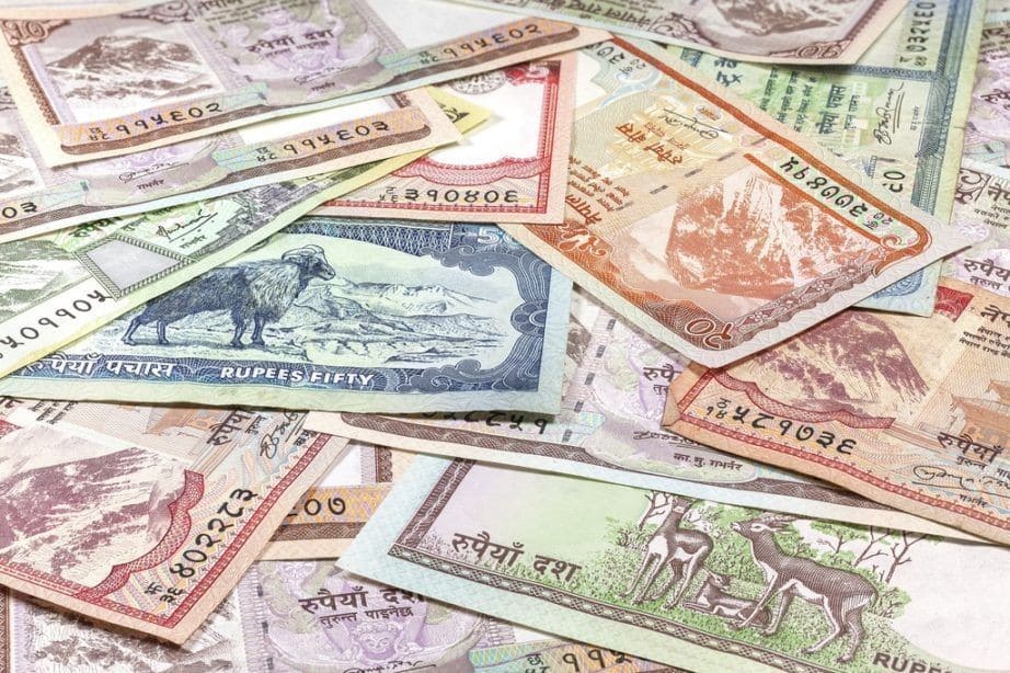 du lịch nepal Tiền tệ chính ở Nepal là NPR và du khách nên mang theo tiền mặt khi đi xa khỏi thành phố