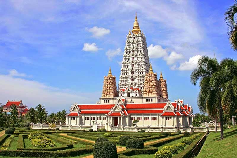 khao chee chan Wat Yansangwararam mang kiến trúc Phật giáo trang nghiêm và không gian thanh tịnh