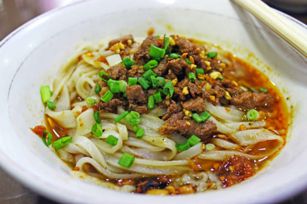 ẩm thực myanmar Phở Shan là món phở đặc trưng của người Shan với nước dùng thanh ngọt, dễ ăn