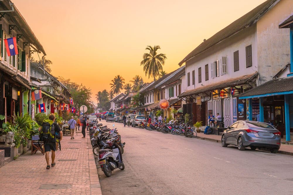 du lịch lào Phương tiện di chuyển tại Lào khá đa dạng