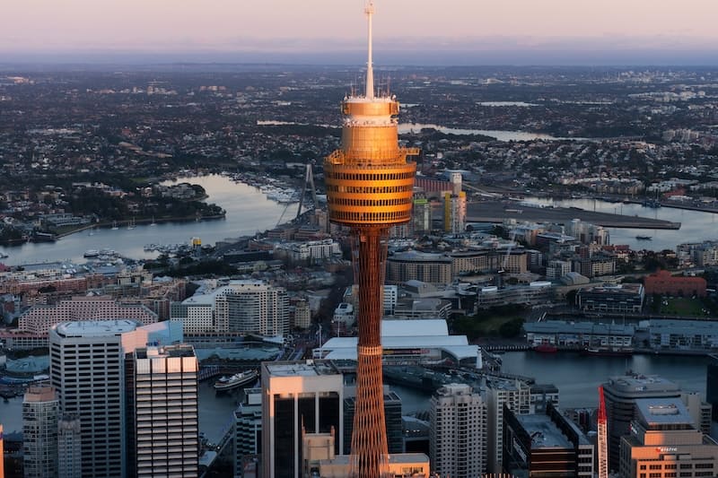 Tháp Sydney Tower Eye mang đến tầm nhìn 360 độ ngoạn mục bao quát toàn cảnh thành phố Sydney