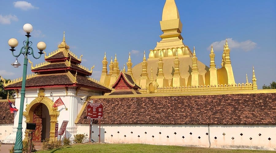 Những dấu ấn lịch sử của tháp Pha That Luang