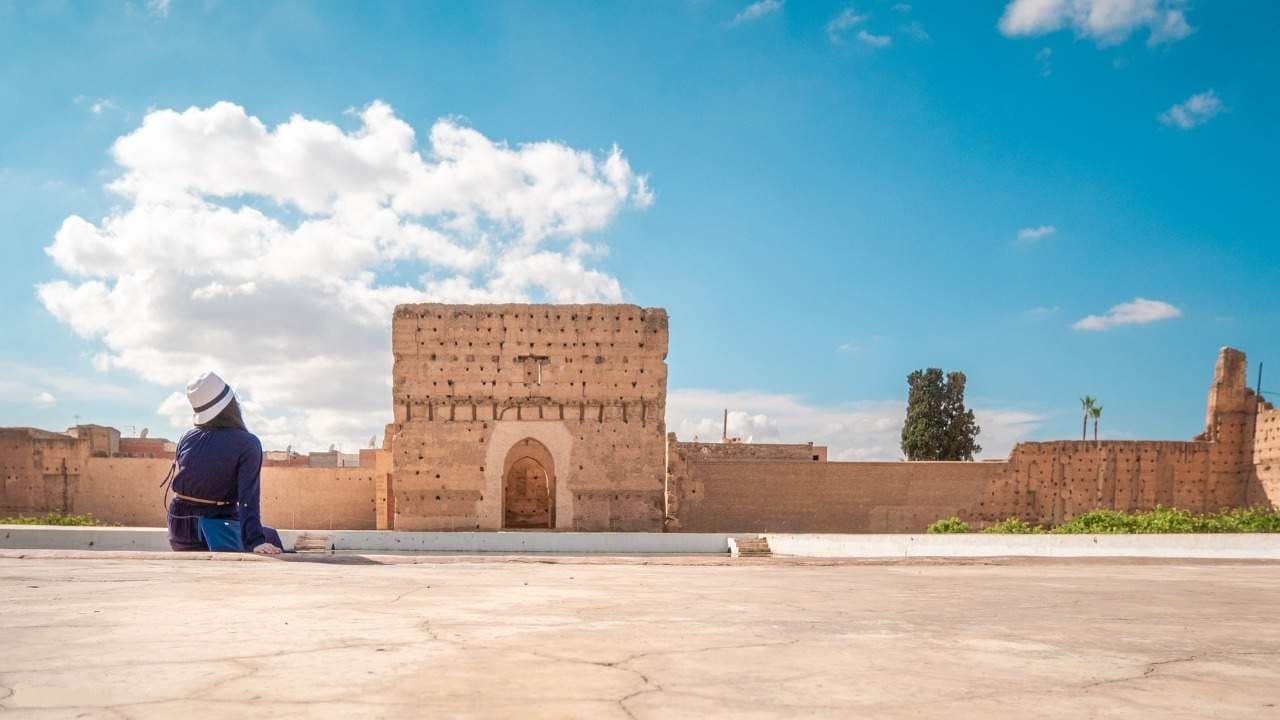 El Badi Palace là tàn tích cung điện cổ kính tại Marrakech, nổi bật với không gian rộng lớn và dấu ấn lịch sử hoàng gia