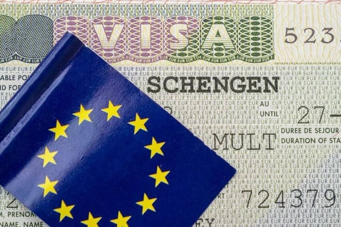 Visa Schengen là giấy tờ quan trọng giúp bạn khám phá Pháp và nhiều quốc gia châu Âu