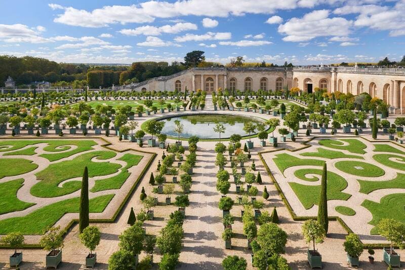 cung điện versailles Cung điện Versailles tọa lạc tại thành phố Versailles, ngoại ô Paris